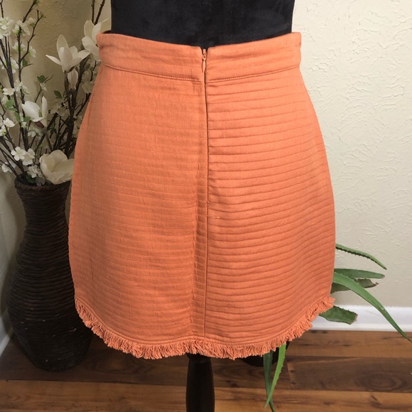 Giani Bini Cotton Floral Embroidered Raw Hem Skirt - Picture 8 of 8